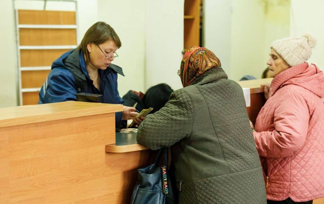 "Укрпочта" сделала важное заявление о выплате пенсий: что и для кого изменится с октября