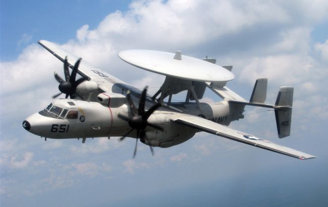 У США розбився військовий літак, екіпажу вдалося врятуватися