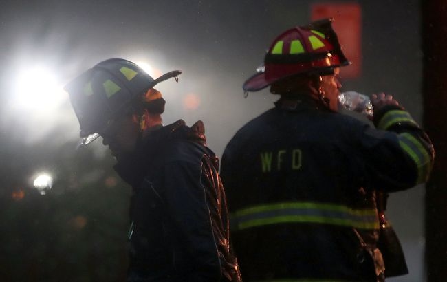 У США два літаки вибухнули після зіткнення в аеропорту, є постраждалі (відео)