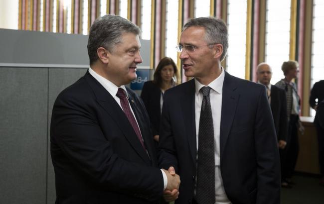 НАТО поддерживает позицию Украины по продлению санкций против РФ, - Столтенберг