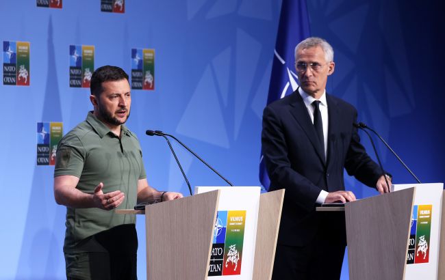Зеленский попросил Столтенберга срочно созвать Совет Украина-НАТО