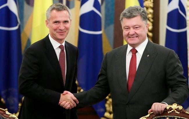 НАТО підтримує зусилля по додержанню мінських домовленостей для вирішення конфлікту на Донбасі