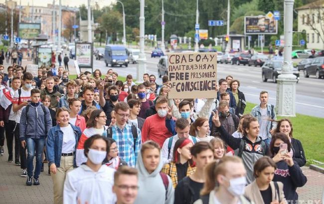 Ситуация в Беларуси: студенты выходят на протест, начались задержания