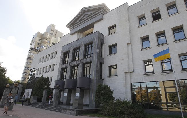 Атака РФ пошкодила будівлю Вищого антикорупційного суду в Києві (фото)