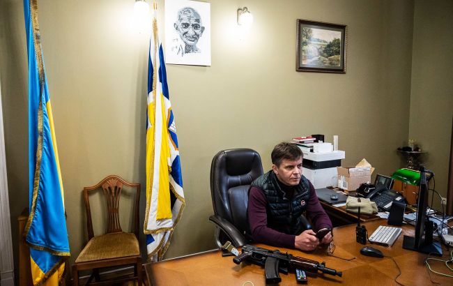 З тебе два джипи на ВСУ, - Сухомлин звернувся до житомирського депутата