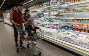 Попит повертається. Що купують українці в магазинах під час війни