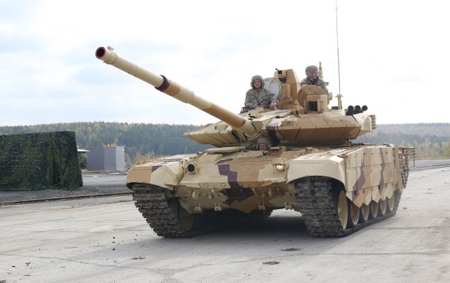 Силы спецопераций подбили российский танк "Т-90": обнародовано видео