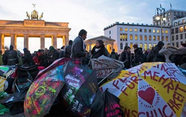 Германия ожидает дефицита бюджета из-за расходов на беженцев