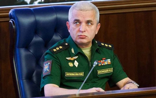 Осадой Мариуполя руководит лично генерал-полковник РФ Мизинцев. Он возглавлял операцию в Сирии
