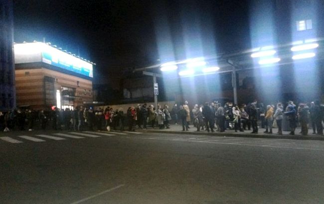 Великі черги і не вистачає водіїв: у Дніпрі транспортний колапс