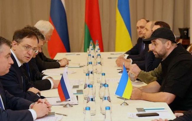 Как Украина и Россия год назад встретились, чтобы закончить войну. Хроники переговоров