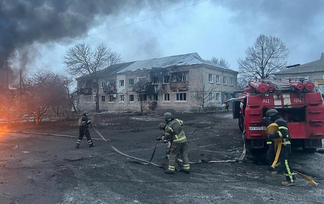 Росія атакувала будинок у Куп'янську. Є загиблий та поранений