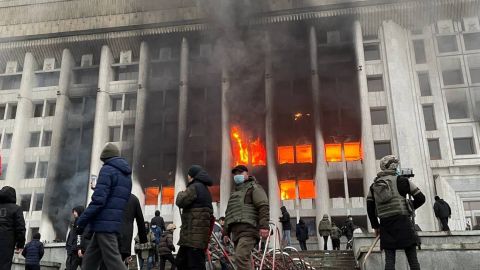 Протести, звільнення Назарбаєва і російський десант. Питання та відповіді про кризу в Казахстані