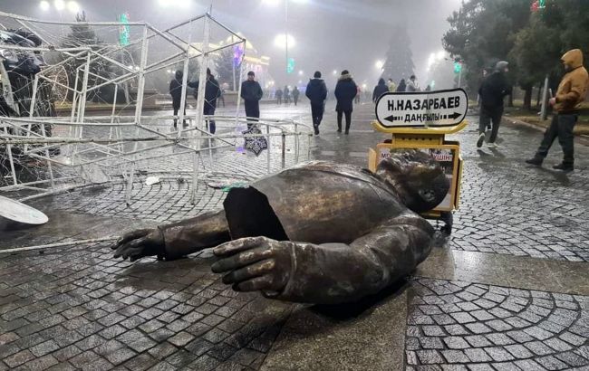 Протести в Казахстані: надзвичайний стан ввели по всій країні