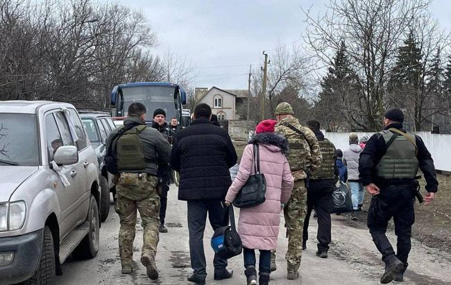 МЗС вимагає від Росії зупинити обстріли Маріуполя і Волновахи