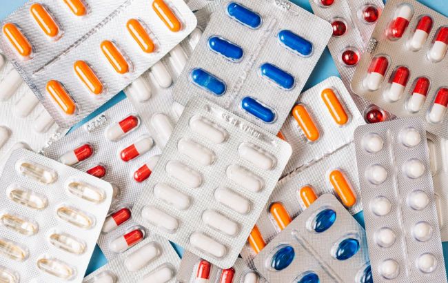 Цена на лекарства формируется не в аптеках, а у производителей, - экономист