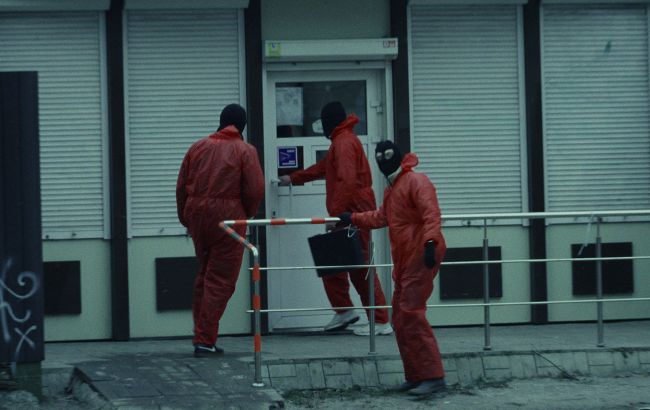 Музыканты "ограбили" цветочный магазин в Киеве ради странной цели