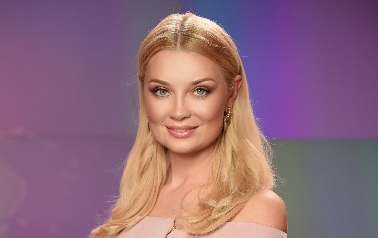 Мысықтың жастықшаларында өсінді бар. Жыныстық қатынас фильмін онлайн көріңіз