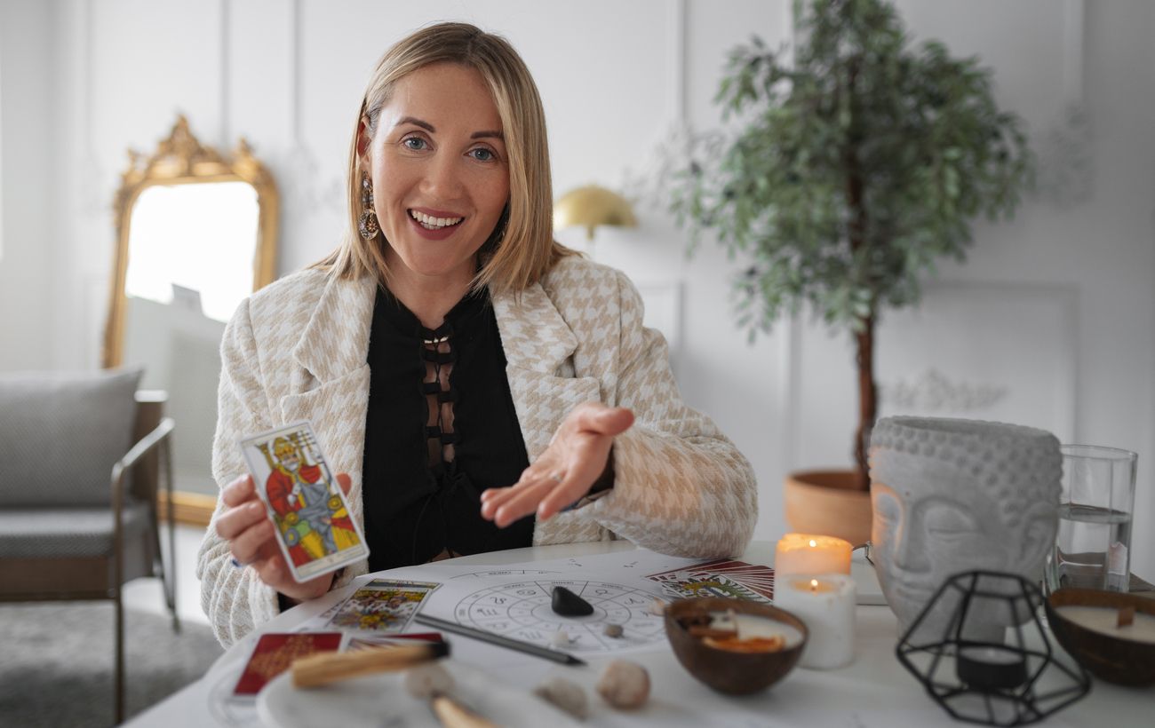 Таро-гороскоп на 18 січня: лише 4 знаки Зодіаку почують гарні новини