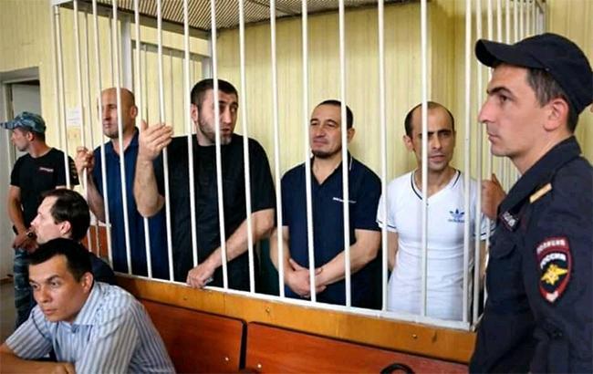 В окупованому Криму суд продовжив арешт 4 затриманим у "справі Хізб ут-Тахрір"