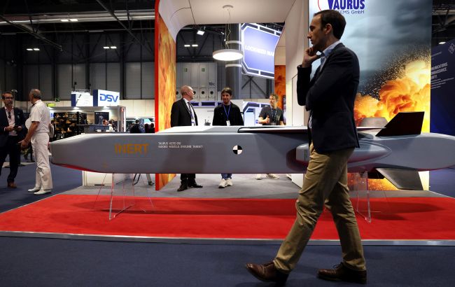 Не видит необходимости. Министр обороны Германии против передачи Украине ракет Taurus