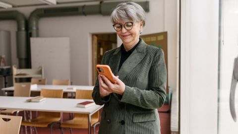 Учителям готовят новое повышение зарплат: что хотят изменить