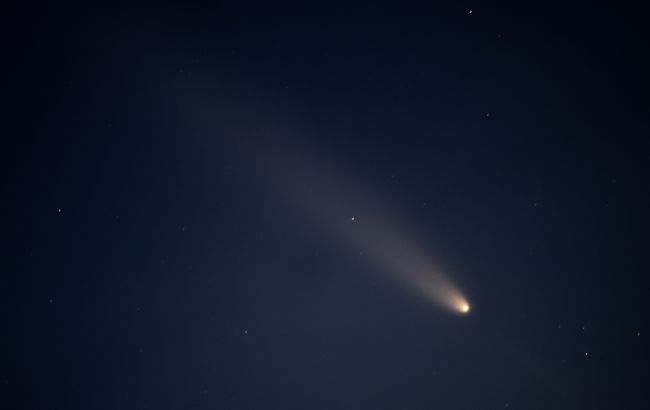 Вночі над Києвом помітили яскраве "небесне тіло": що це могло бути (фото, відео)