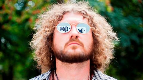 "Бумбокс" і The Gitas показали потужний кліп на емоційну пісню