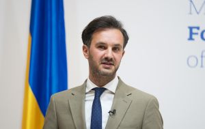 "Другосортний" орден для міністра з Німеччини: в МЗС відповіли на скандал у ЗМІ