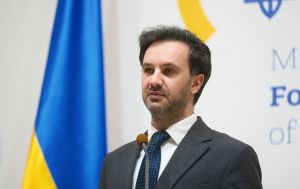 Україна з Польщею намагаються "згладити кути" у відносинах, - МЗС