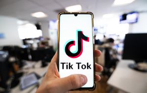 Суд у Канаді скасував рішення уряду про заборону TikTok