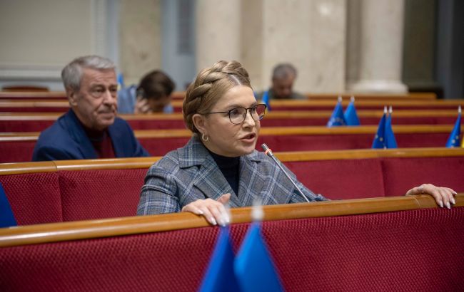 Мінімум 6400 грн! "Батьківщина" починає збір підписів за підвищення пенсій