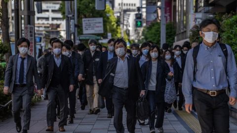 Япония продлевает карантин: в стране обнаружили рекордную заболеваемость COVID-19