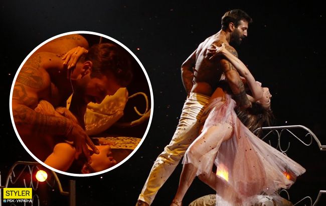 Учасник Танців з зірками показав м'язистий торс в татуюваннях (відео)