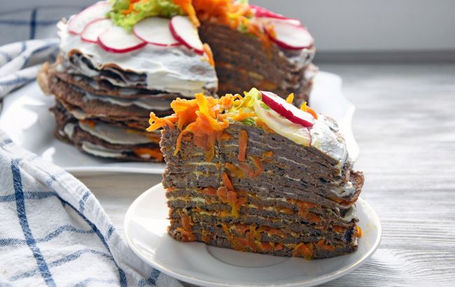 Печінковий торт для різдвяного столу: готуємо улюблену страву без майонезу