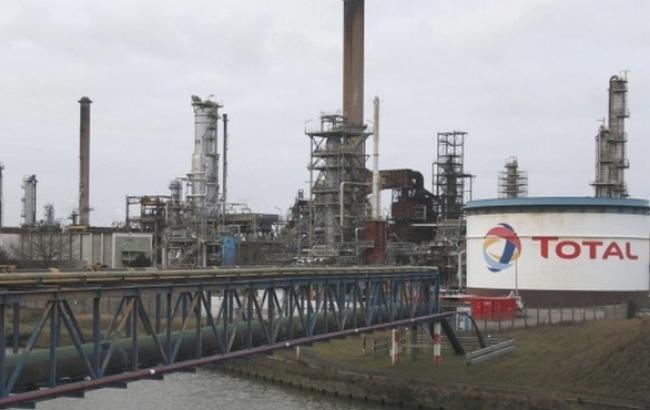 Во Франции в результате взрыва на заводе Total пострадали 5 человек