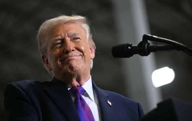 У США випустили долар із обличчям Трампа: скільки коштує набір