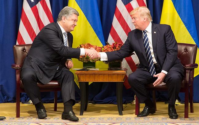 Порошенко поблагодарил Трампа за увеличение помощи Украине в бюджете США