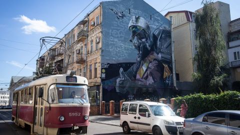 В Киеве общественный транспорт начнет работать во время тревог, но не весь