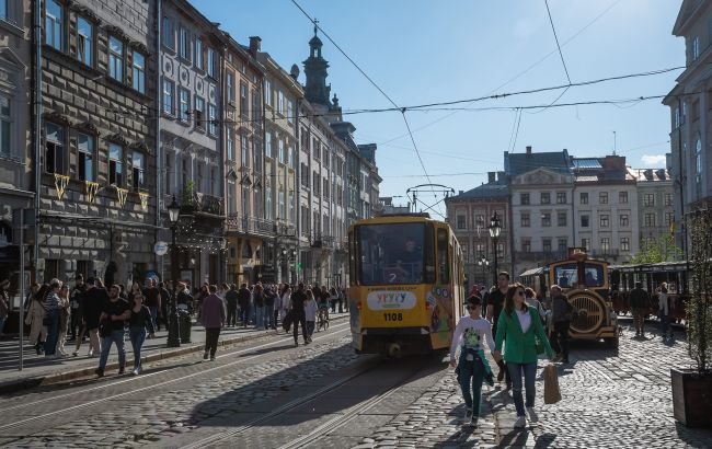На все виды транспорта? Когда во Львове появится единый проездной абонемент и какова цена