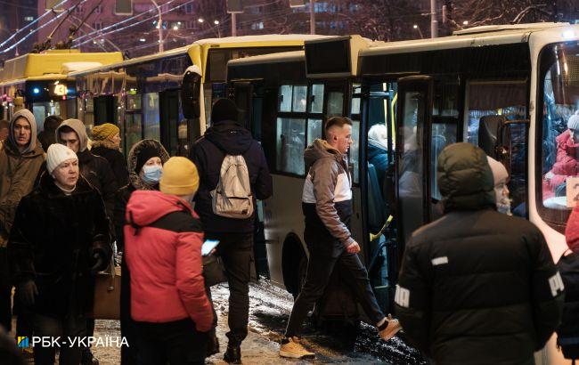 В Днепровском районе Киева изменили движение транспорта из-за перекрытого участка: новые маршруты
