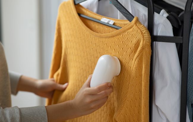 Как убрать катышки с одежды в домашних условиях: нужны хлеб и зубная щетка