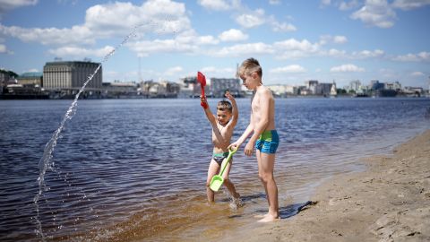 Режим дня на канікулах: чим важливий для дитини та як діяти батькам