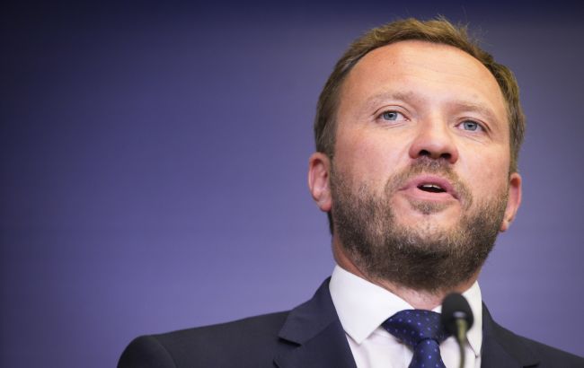 Естонія вимагає від Франції пояснень після зняття санкцій з Усманова та Фрідмана