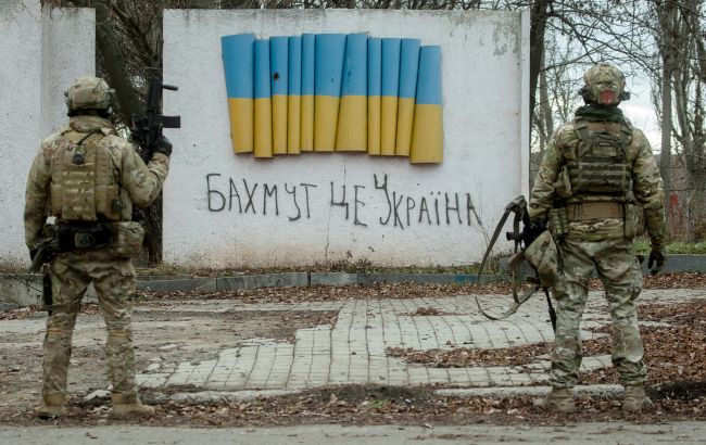 Бахмут - це Україна. В ОП просять не реагувати на фейки ворога про "взяття" міста