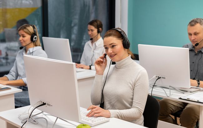 В Україні можуть заборонити роботу "кол-центрів": навіщо це потрібно