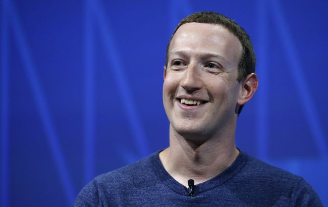 Уступил место в списке самых богатых людей: Цукерберг потерял миллиарды из-за сбоя в Facebook