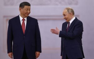 Китай тримає РФ на дистанції: Коваленко назвав важливий нюанс візиту Путіна в Пекін