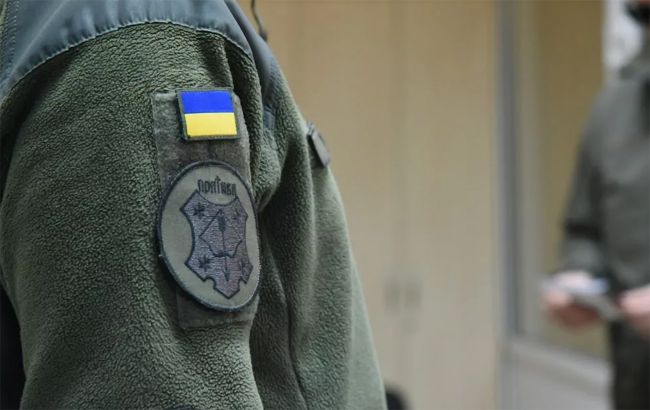 У Полтаві люди "атакували" автобус ТЦК: частина мобілізованих втекла