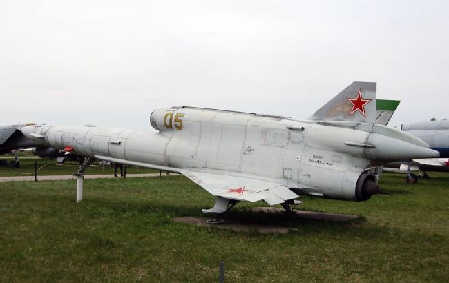 "Вдарили радянськими дронами". У Росії нафантазували українську атаку на аеродроми